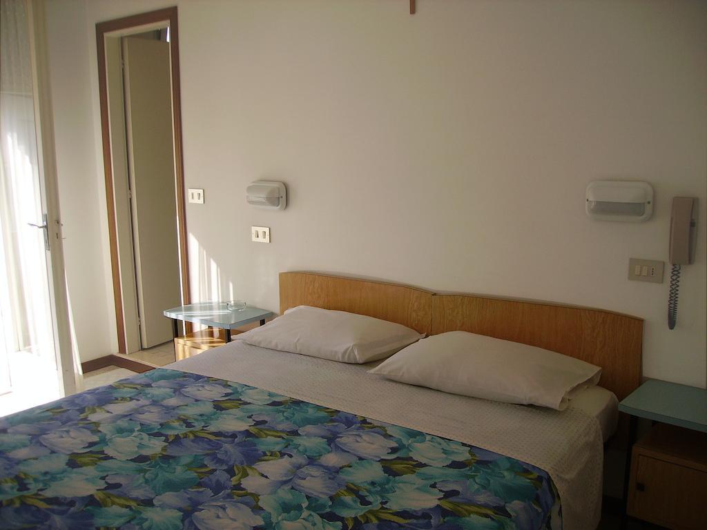 Hotel Villa Tua Riccione Pokoj fotografie